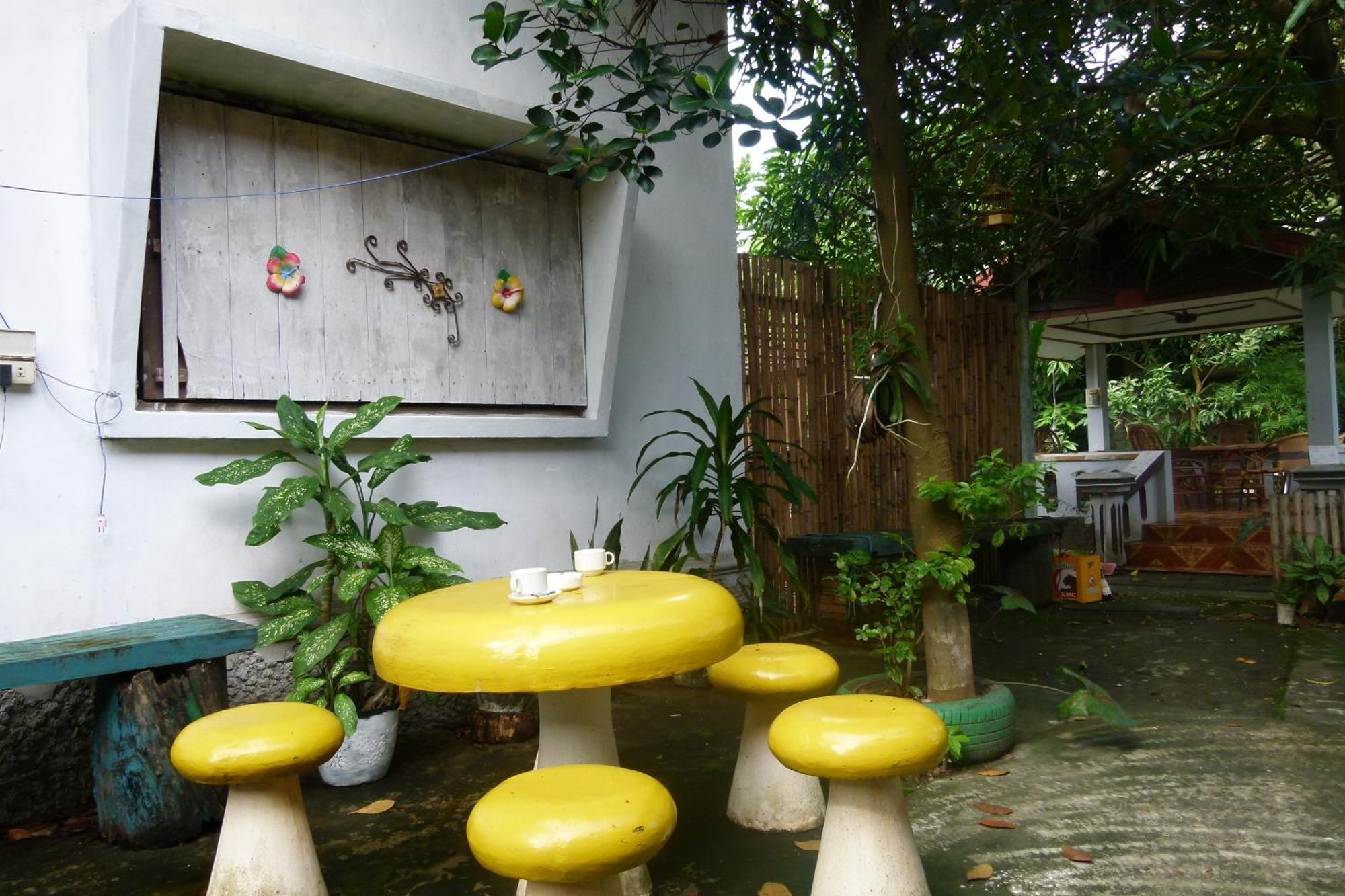 Khamphouy Guesthouse Champasak Zewnętrze zdjęcie