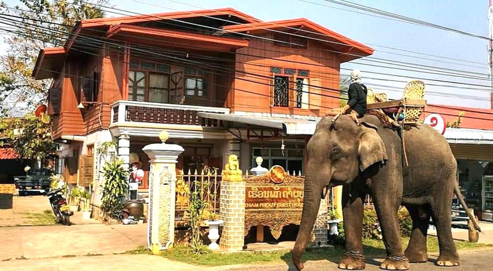 Khamphouy Guesthouse Champasak Zewnętrze zdjęcie