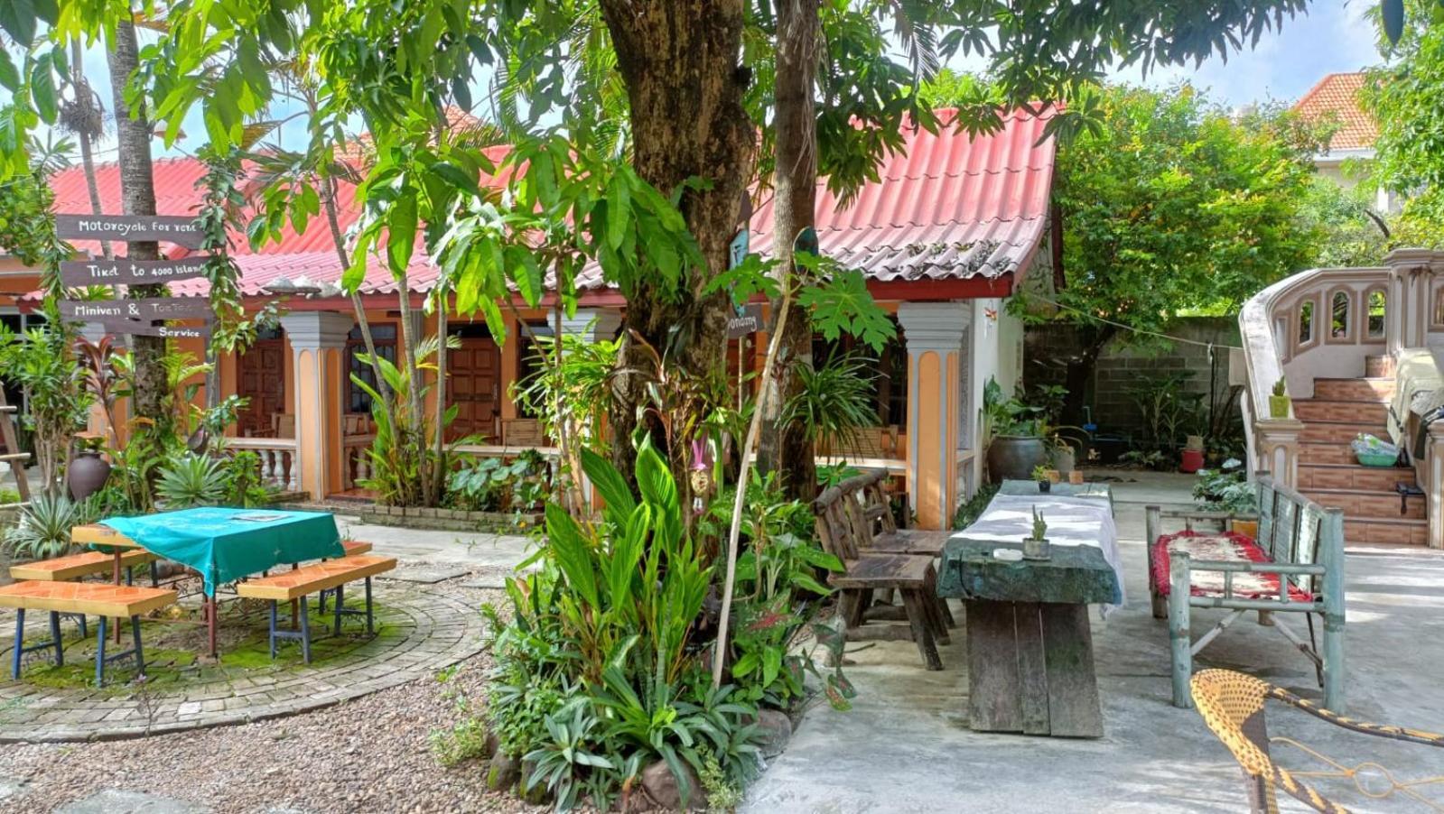 Khamphouy Guesthouse Champasak Zewnętrze zdjęcie