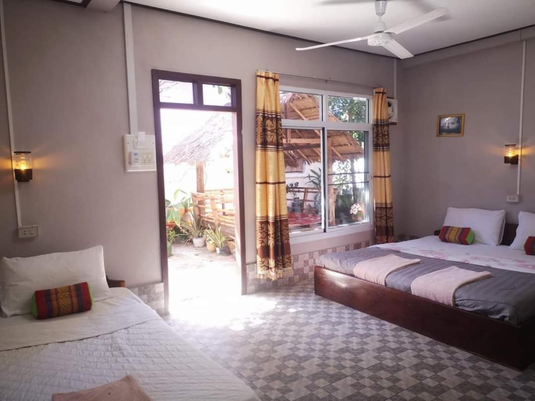 Khamphouy Guesthouse Champasak Zewnętrze zdjęcie