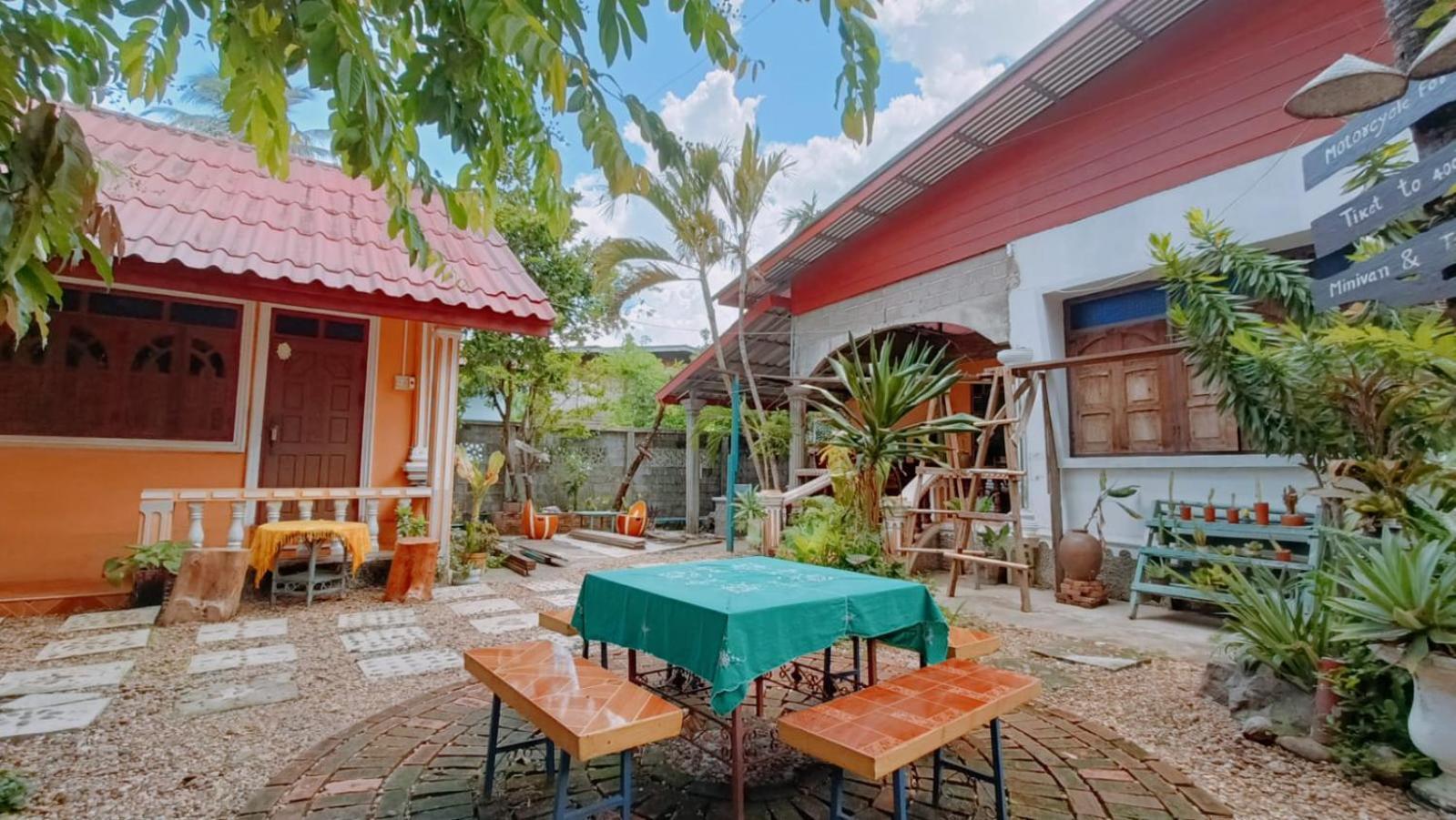 Khamphouy Guesthouse Champasak Zewnętrze zdjęcie