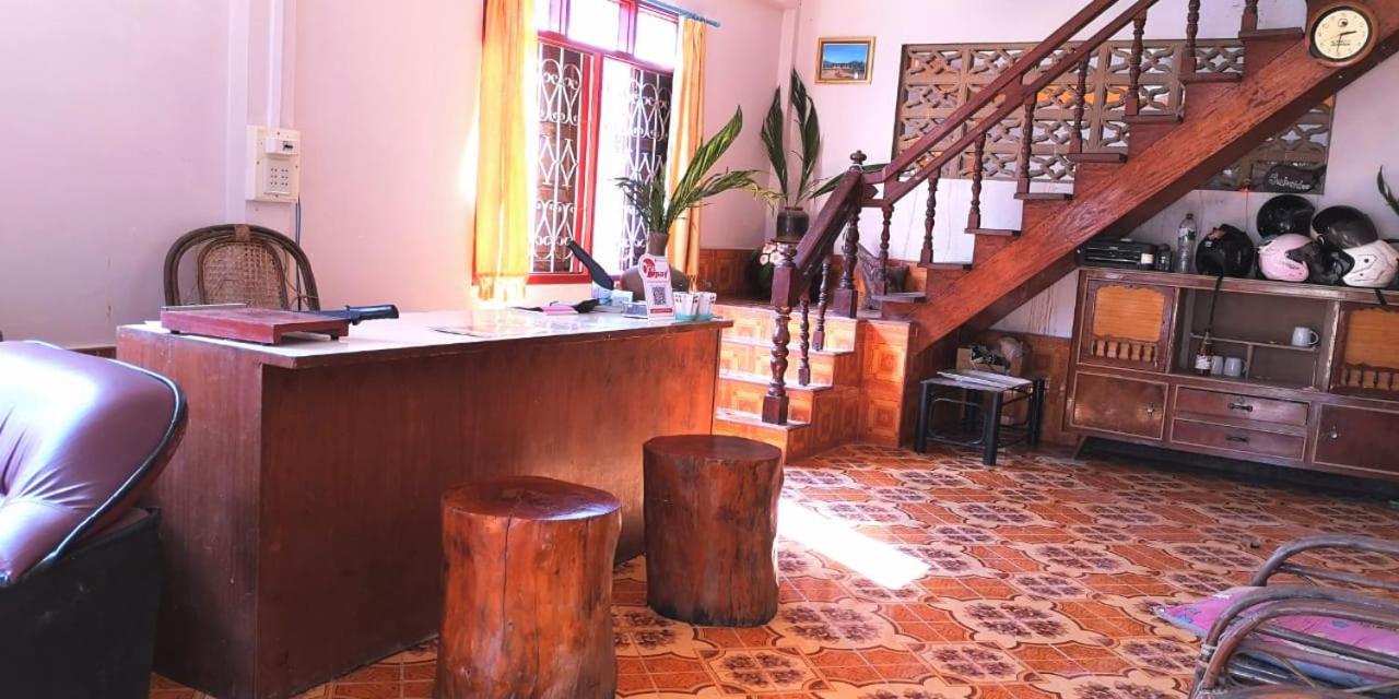 Khamphouy Guesthouse Champasak Zewnętrze zdjęcie